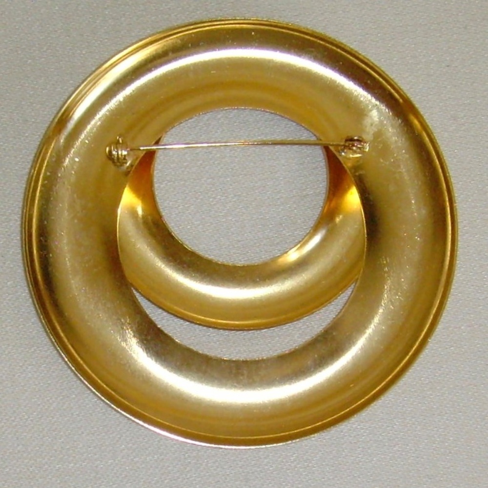 Huge Gold-Tone Dual-Finish Brooch - Picture 5 of 5
